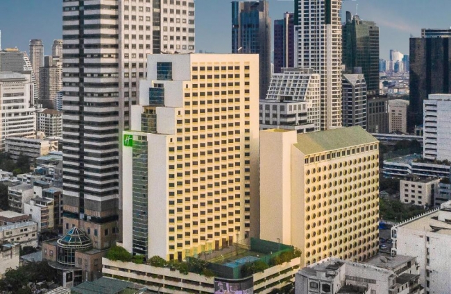 Holiday Inn Bangkok Silom