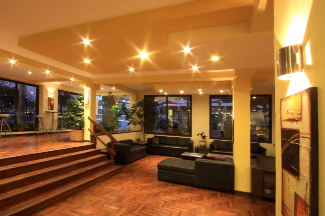 Hotel Sierralago Avenida 